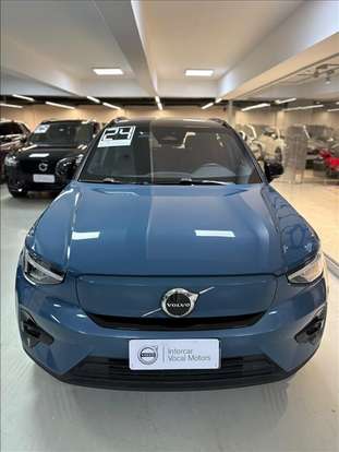 VOLVO-XC40-2024
