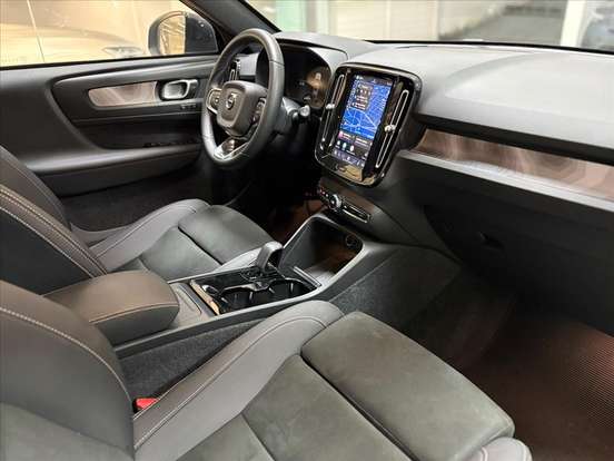 VOLVO-XC40-P6 RECHARGE ELECTRIC PLUS VOLVO-XC40-2024