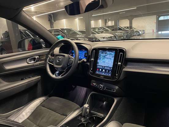 VOLVO-XC40-P8 RECHARGE ELECTRIC BEV PURE AWD VOLVO-XC40-2021