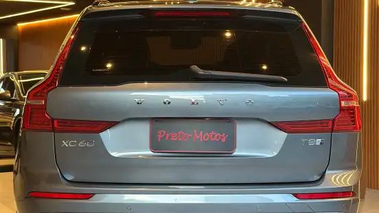 VOLVO-XC60-2020