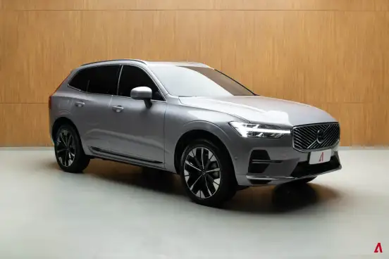 VOLVO-XC60-2025