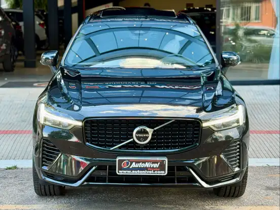 VOLVO-XC60-2023