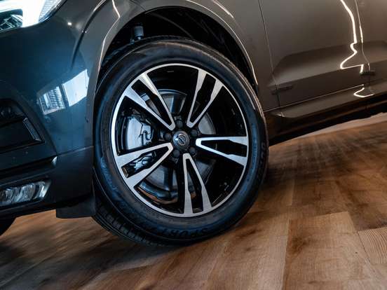 VOLVO-XC60-2.0 D5 DIESEL MOMENTUM AWD GEARTRONIC VOLVO-XC60-2019