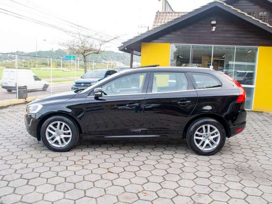 VOLVO-XC60-2.0 T5 MOMENTUM GASOLINA 4P AUTOMÁTICO VOLVO-XC60-2016