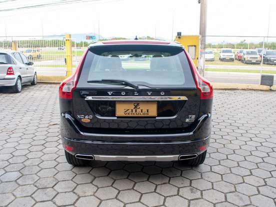 VOLVO-XC60-2.0 T5 MOMENTUM GASOLINA 4P AUTOMÁTICO VOLVO-XC60-2016