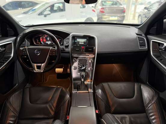 VOLVO-XC60-2.0 T5 R DESIGN TURBO GASOLINA 4P AUTOMÁTICO VOLVO-XC60-2015