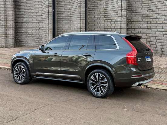 VOLVO-XC90-2020
