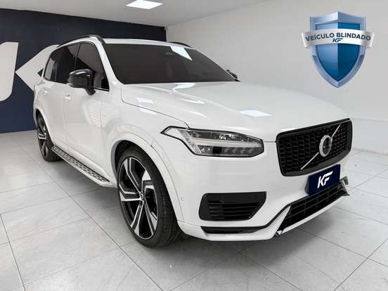 VOLVO-XC90-2023