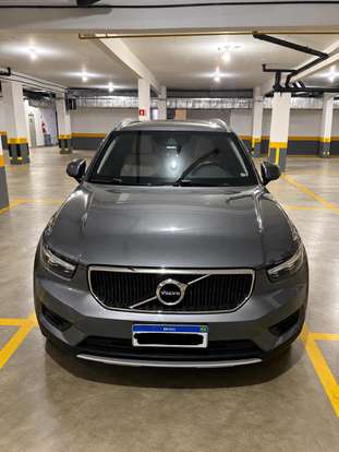 VOLVO-XC40-2018