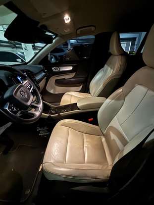 VOLVO-XC40-2018