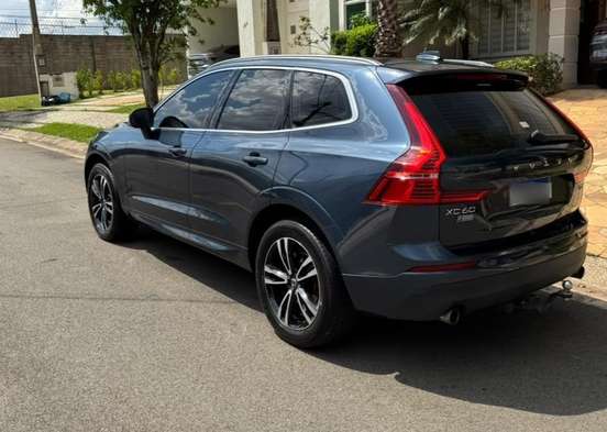 VOLVO-XC60-2.0 T5 GASOLINA MOMENTUM AWD GEARTRONIC VOLVO-XC60-2018
