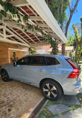 VOLVO-XC60-2024
