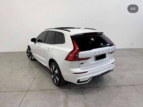 VOLVO-XC60-2023