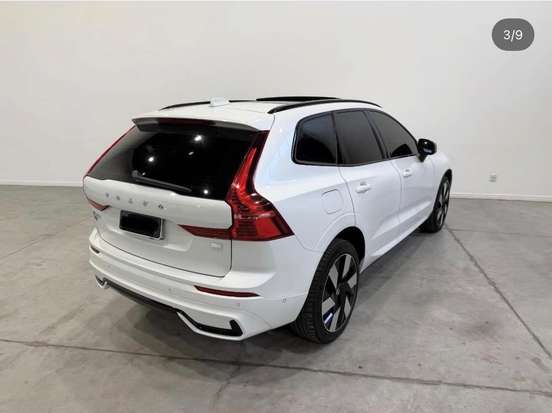 VOLVO-XC60-2023