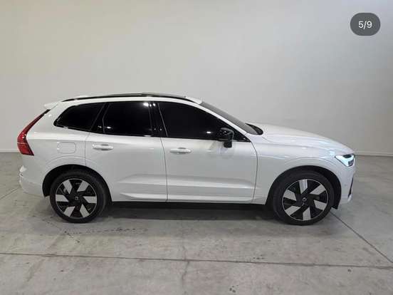 VOLVO-XC60-2023