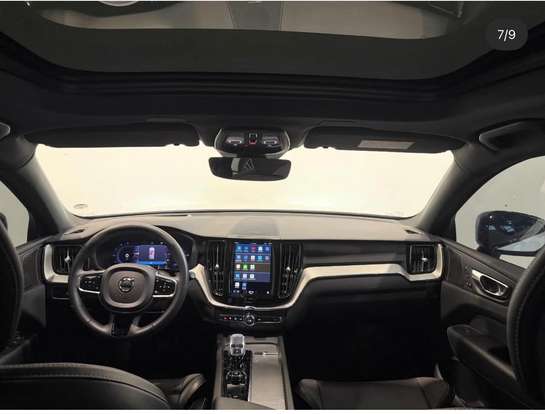 VOLVO-XC60-2023