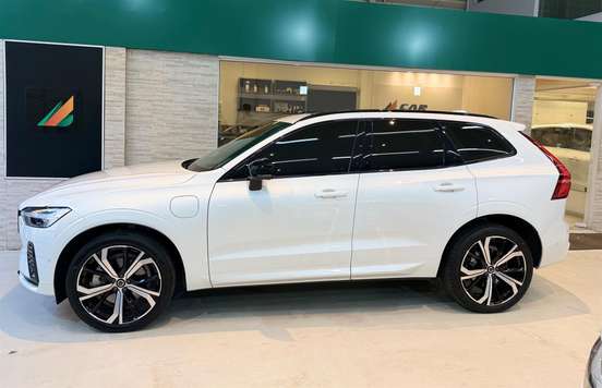 VOLVO-XC60-2024