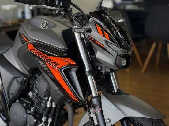 YAMAHA-FZ25 FAZER CONNECTED ABS YAMAHA-FZ25 FAZER CONNECTED ABS-2025