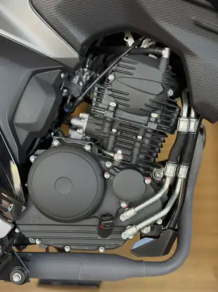 YAMAHA-FZ25 FAZER CONNECTED ABS-2025
