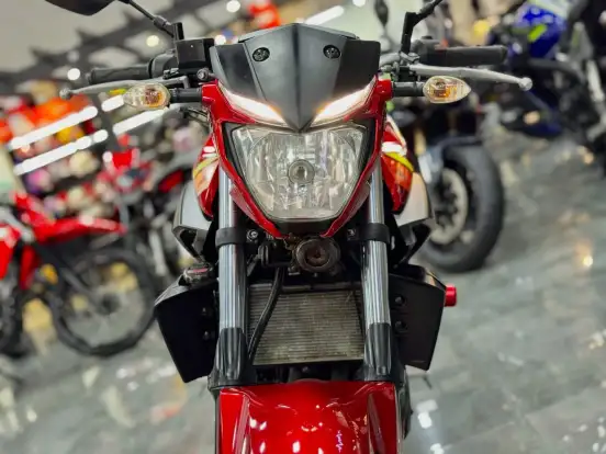 YAMAHA-MT-03 YAMAHA-MT-03-2016