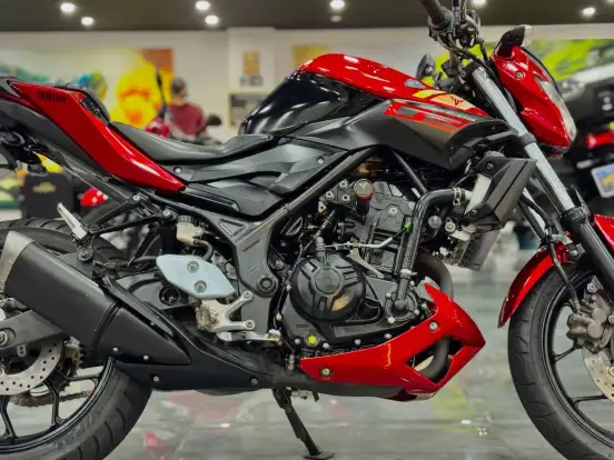 YAMAHA-MT-03 YAMAHA-MT-03-2016