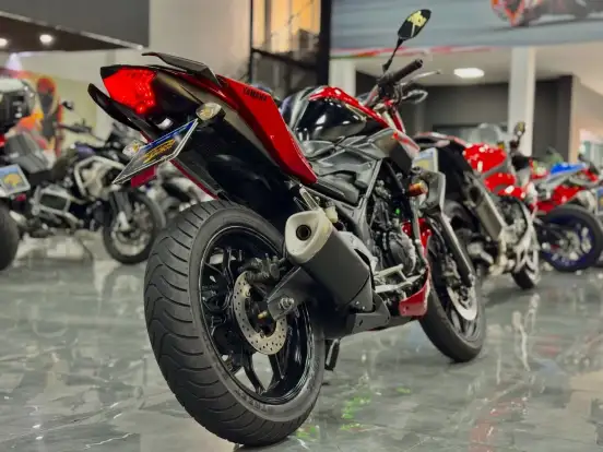 YAMAHA-MT-03-2016