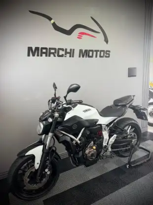 YAMAHA-MT-07-2016