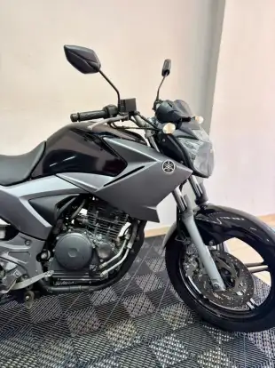 YAMAHA-YS 250 FAZER YAMAHA-YS 250 FAZER-2015