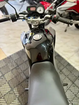 YAMAHA-YS 250 FAZER YAMAHA-YS 250 FAZER-2015