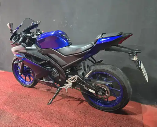 YAMAHA-YZF R15-2024