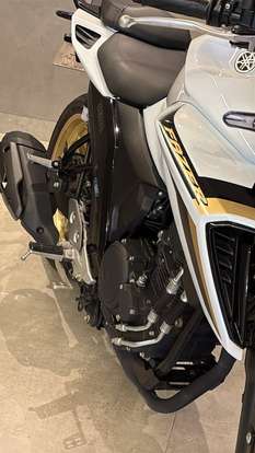 YAMAHA-FZ15 FAZER CONNECTED ABS-2025