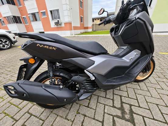 YAMAHA-NMAX CONNECTED 160 ABS-2025