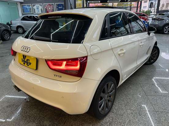 AUDI-A1-1.4 TFSI SPORTBACK ATTRACTION 16V 122CV GASOLINA 4P S-TRONIC AUDI-A1-2013