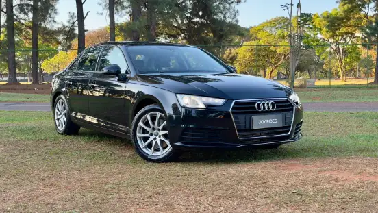 AUDI-A4-2017