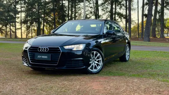 AUDI-A4-2017