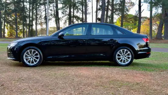 AUDI-A4-2017