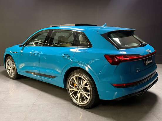 AUDI-E-TRON-2020
