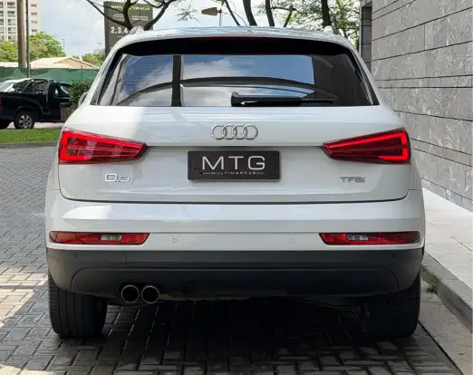 AUDI-Q3-2018