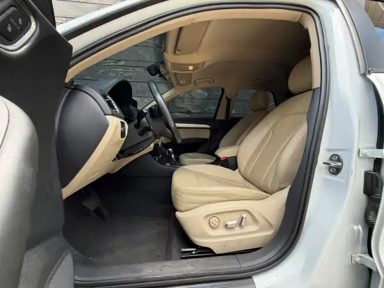 AUDI-Q3-2018
