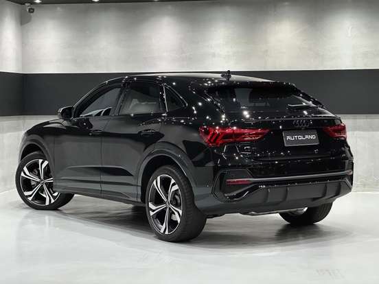 AUDI-Q3-2.0 40 TFSI GASOLINA PERFORMANCE BLACK PLUS QUATTRO TIPTRONIC AUDI-Q3-2024