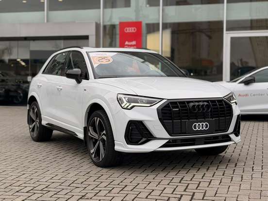 AUDI-Q3-2.0 40 TFSI GASOLINA PERFORMANCE BLACK PLUS QUATTRO TIPTRONIC AUDI-Q3-2024