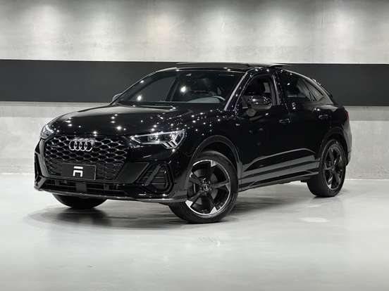 AUDI-Q3-2022