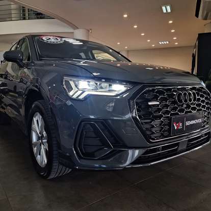 AUDI-Q3-2022