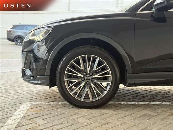 AUDI-Q3-2023