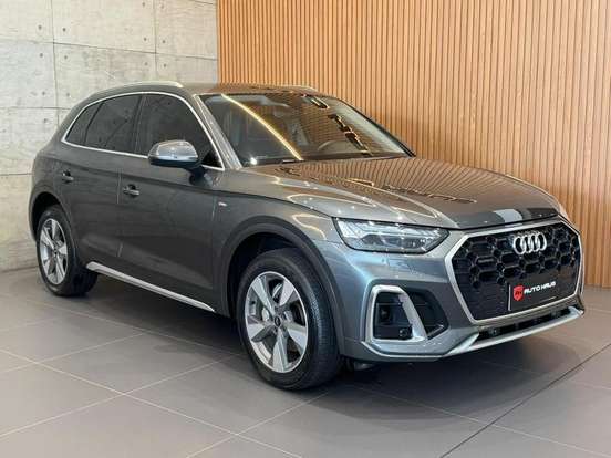 AUDI-Q5-2022