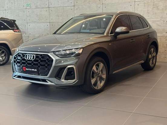 AUDI-Q5-2022