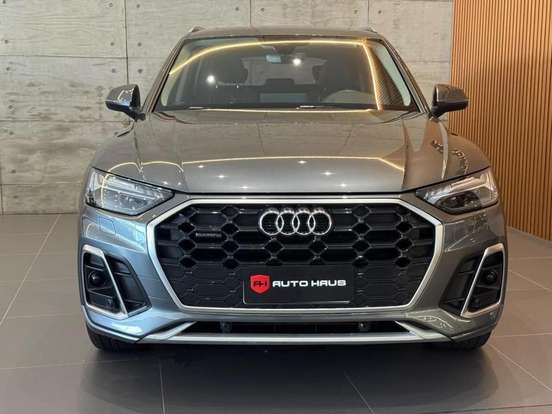 AUDI-Q5-2022