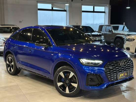 AUDI-Q5-2021