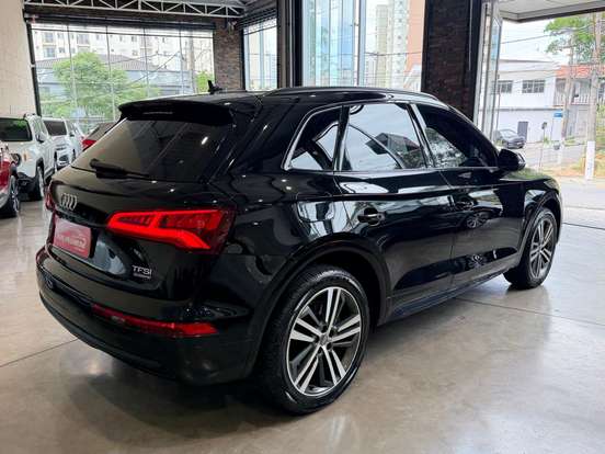 AUDI-Q5-2.0 TFSI GASOLINA AMBITION S TRONIC AUDI-Q5-2018