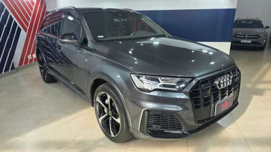 AUDI-Q7-2022